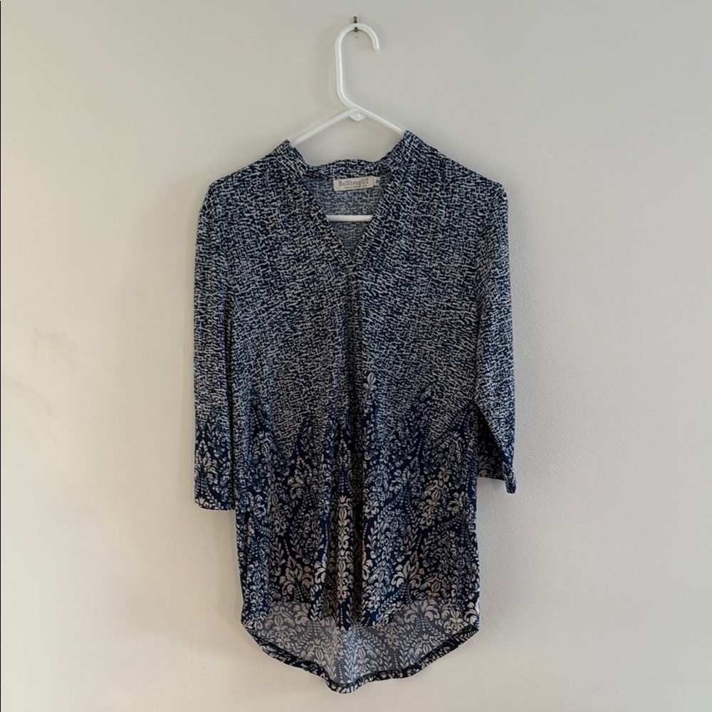Elegant Blue Patterned Blouse